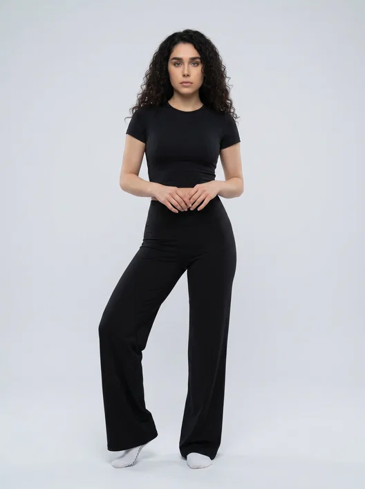 files/ConfidentFashionPose.png