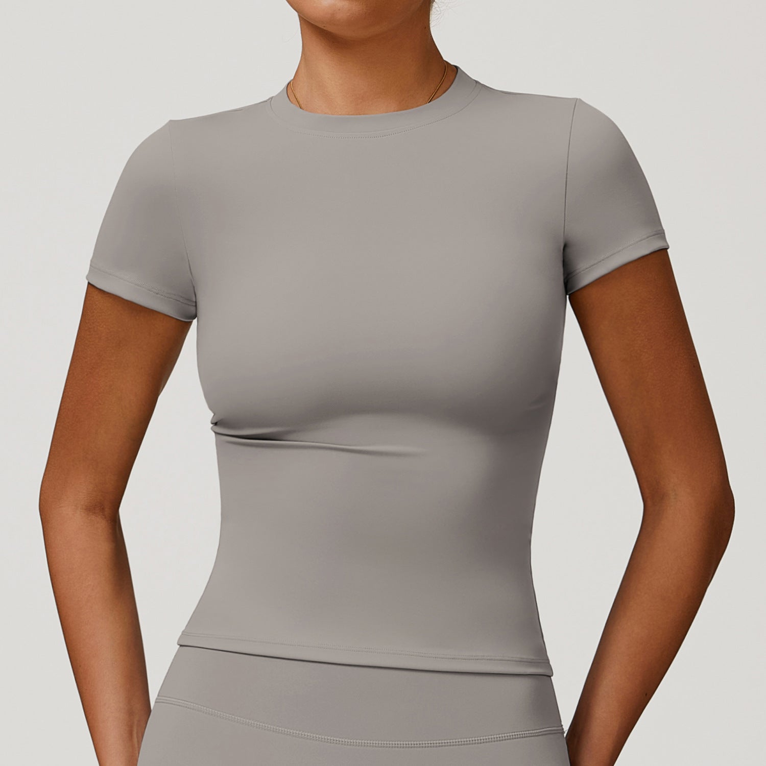 SEAMLESS BRUSHED SHORT SLEEVE TOP