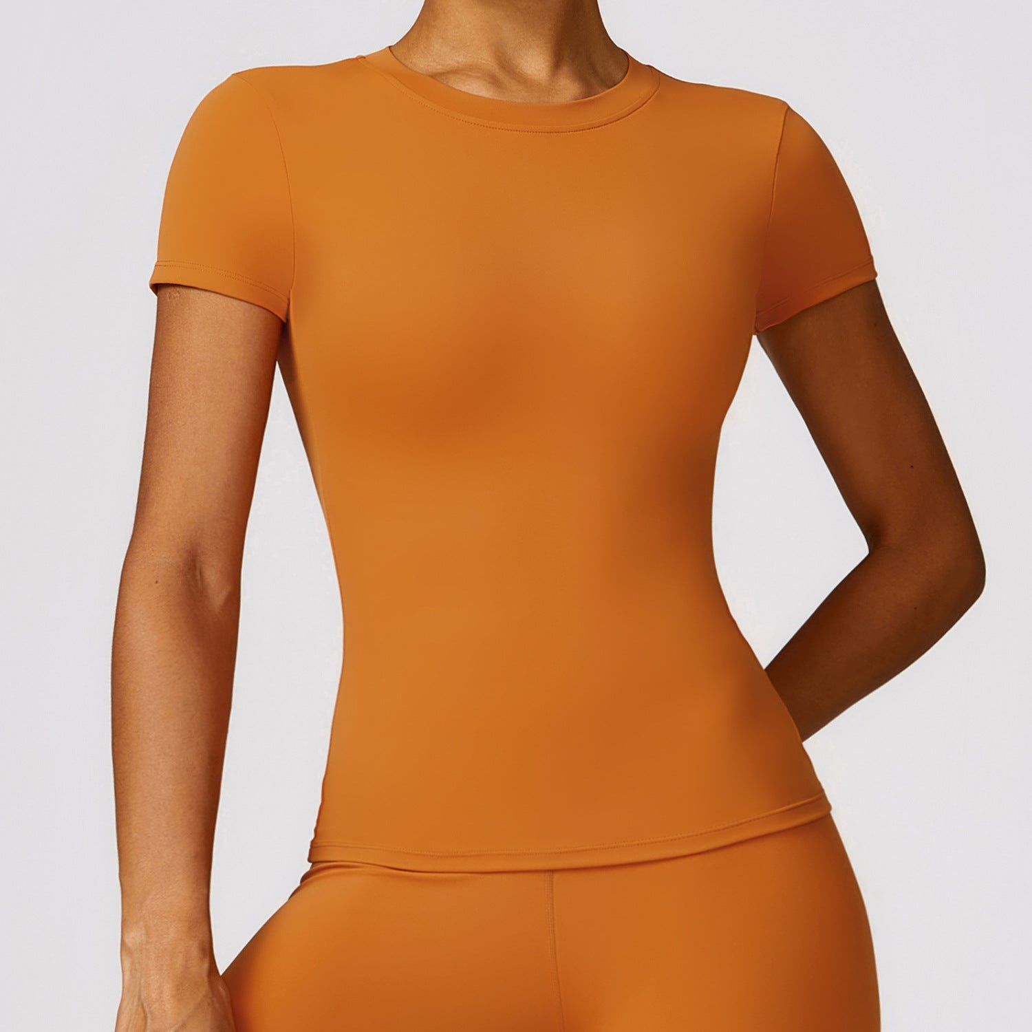 SEAMLESS BRUSHED SHORT SLEEVE TOP