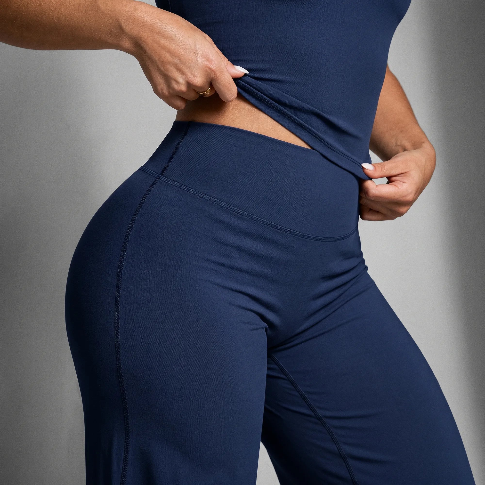 Navy Pulso high-waisted wide-leg postpartum trouser, high snatched waistband detail