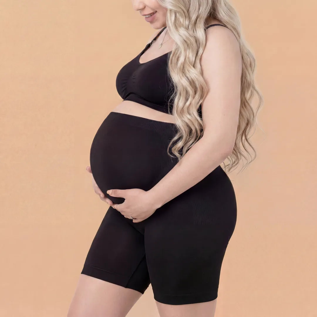 files/alma-nueva-seamless-bump-short-black-lifestyle-3_webp.webp