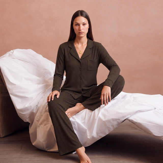 Button-Front Lounge Set