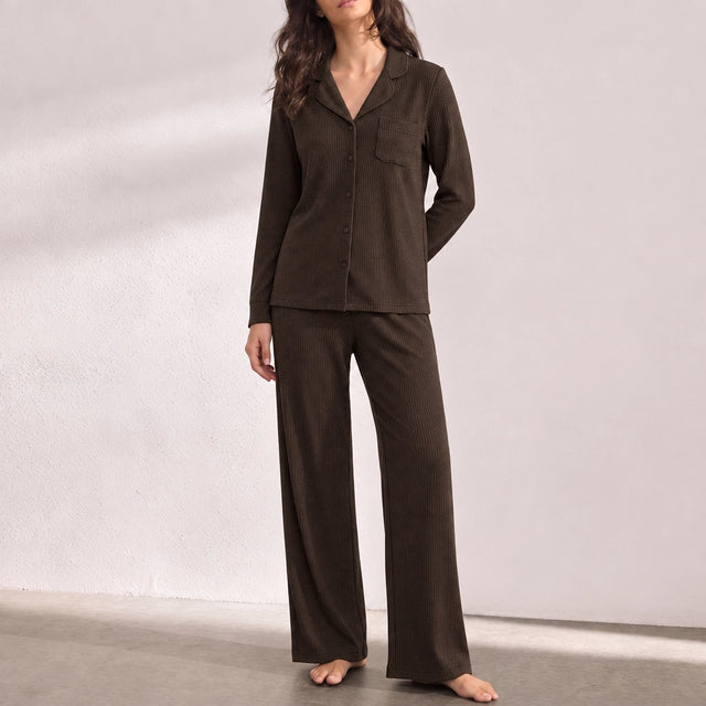 Button-Front Lounge Set